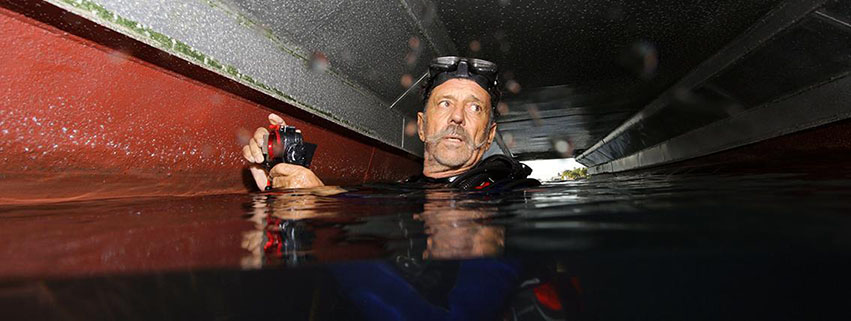 Hull inspection, Reunion Island